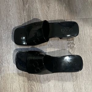 Gucci womens rubber slide sandals black heels